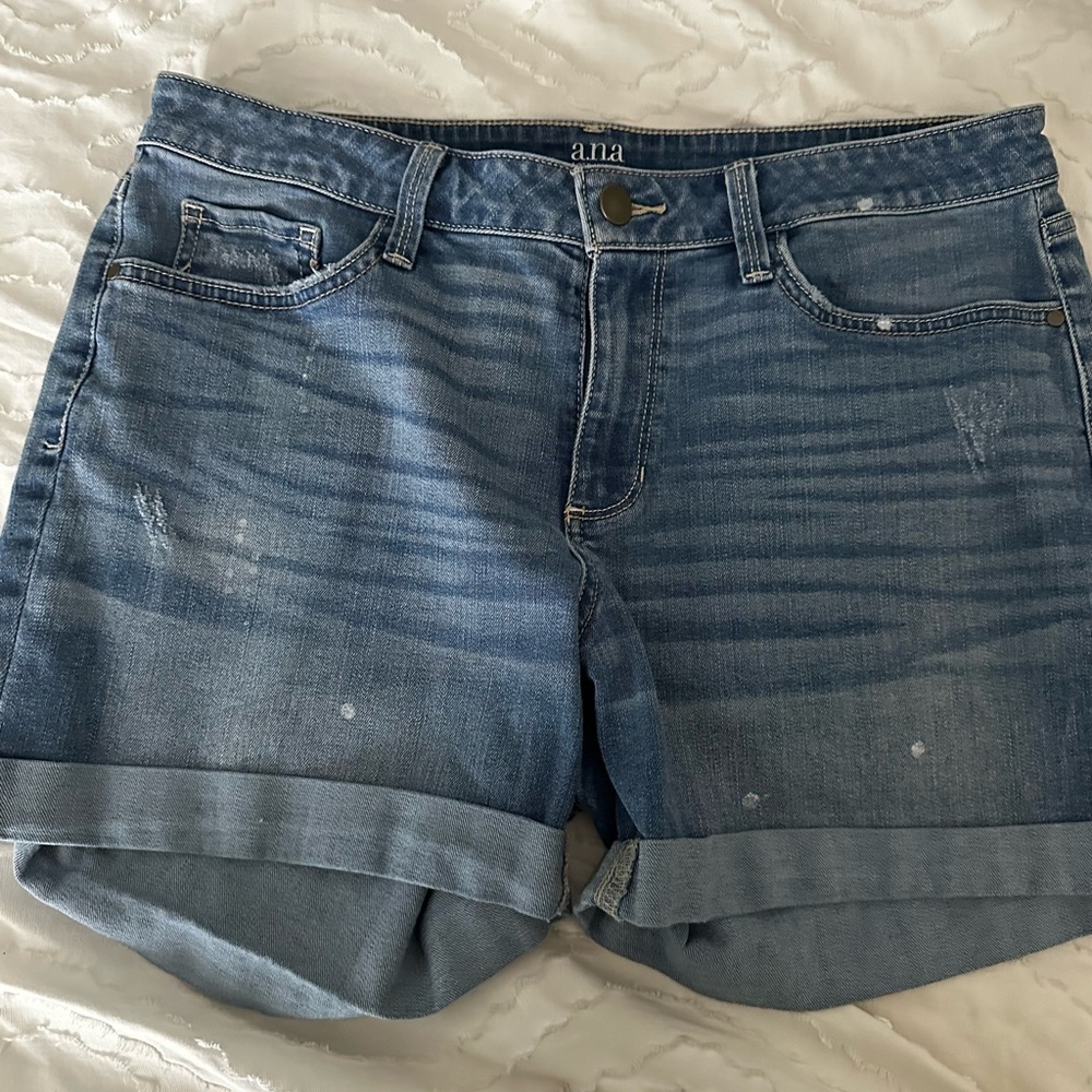 Comfy Distressed Shorts